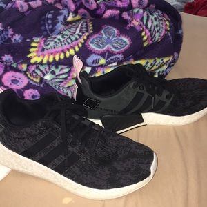 Black and pink adidas nmds